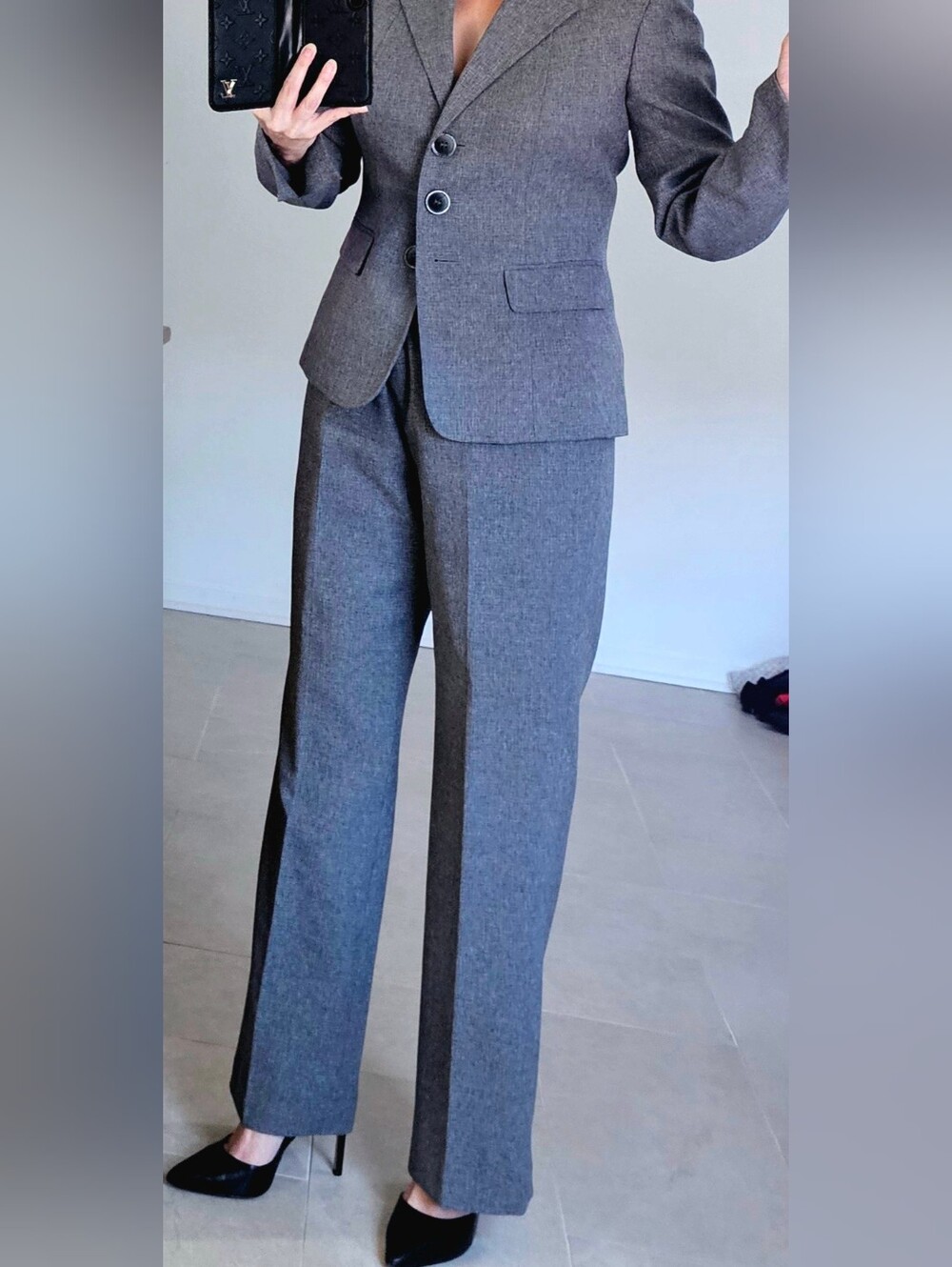 Le Suit Gray Straight-Leg Pant Suit 10